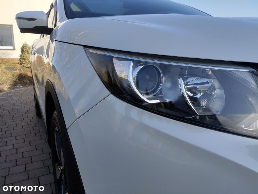 Nissan Qashqai 1.6 DIG-T N-Connecta - 29