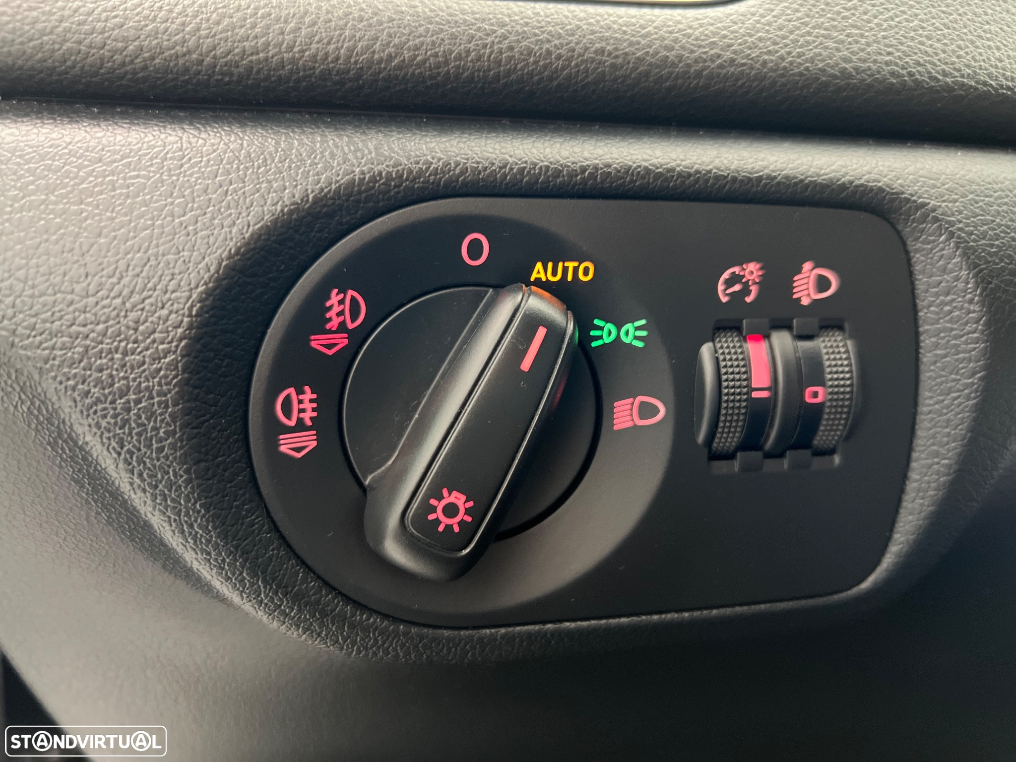 Audi Q3 2.0 TDI Attraction - 32