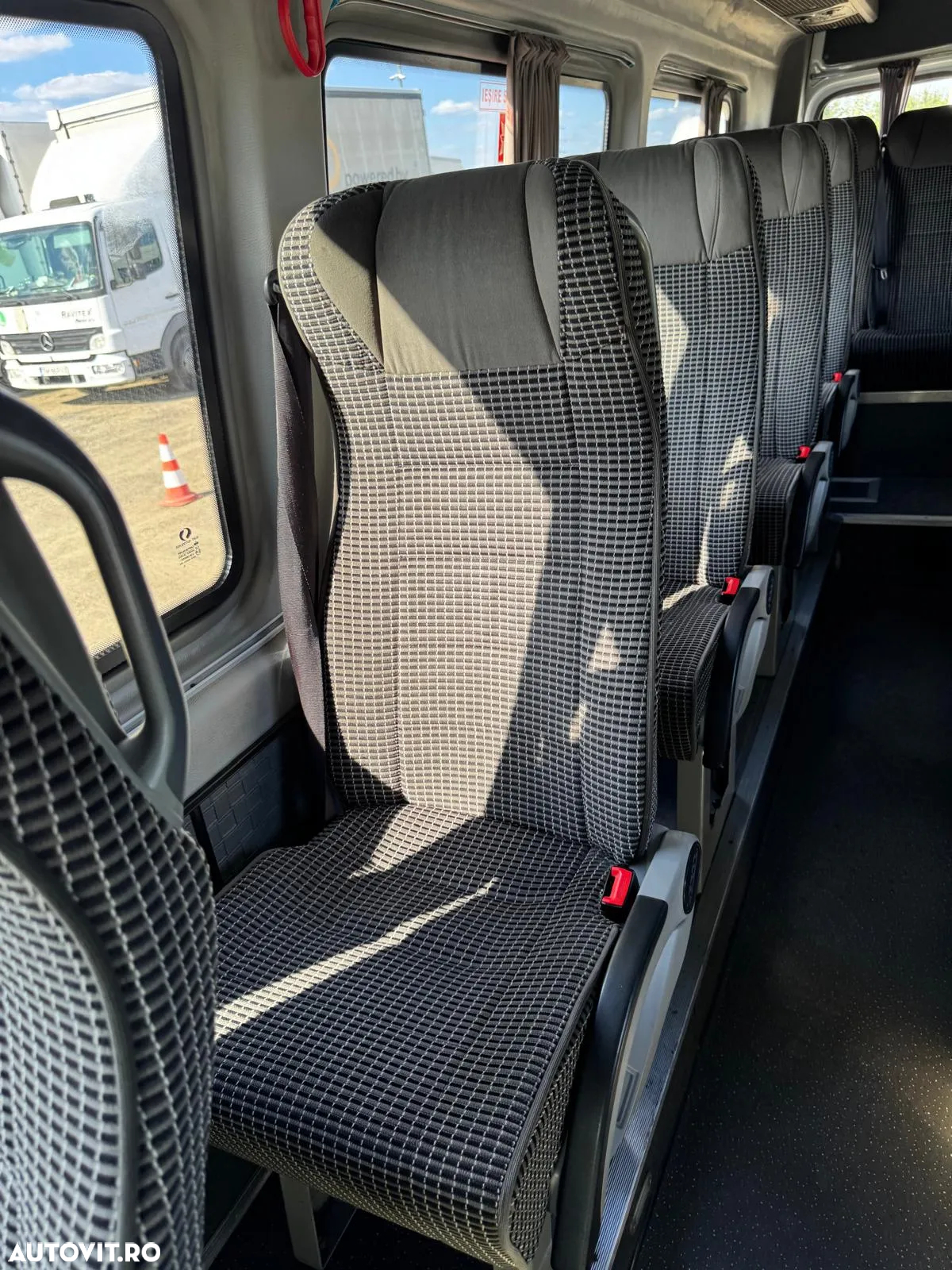 Mercedes-Benz Sprinter 516 CDI - 23