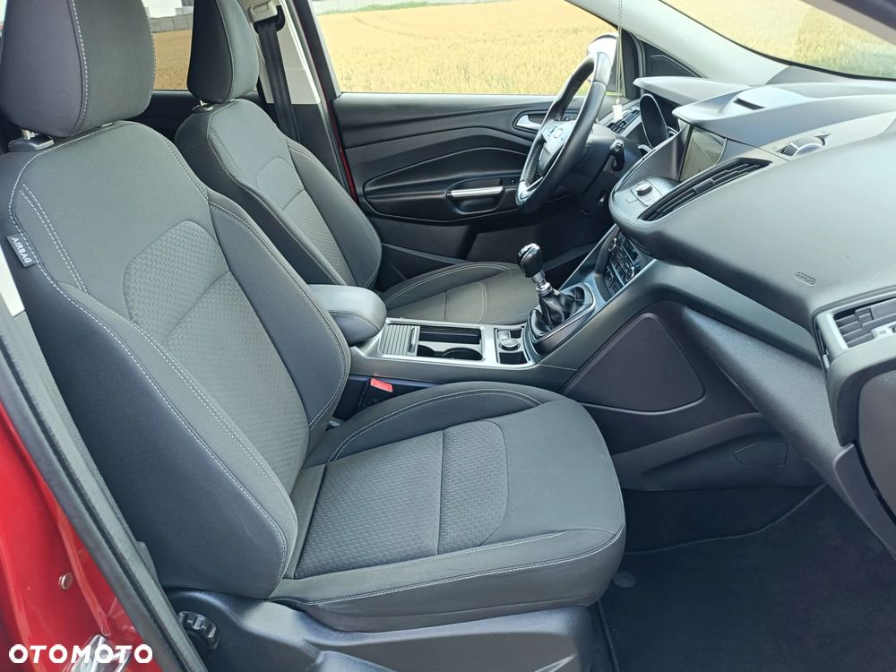 Ford Kuga - 11