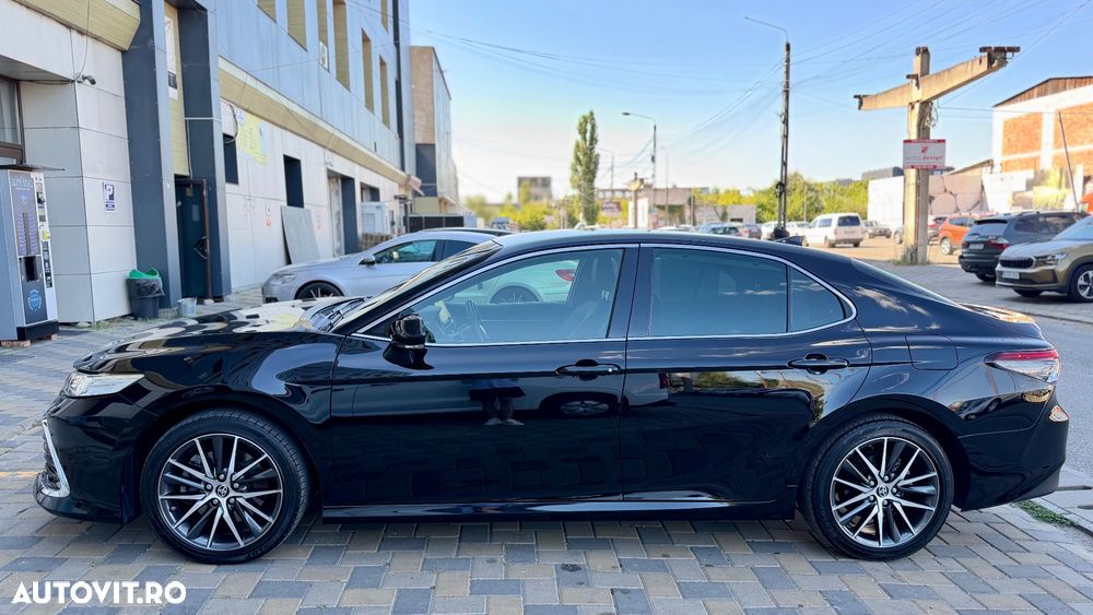 Toyota Camry 2.5 Exclusive - 27