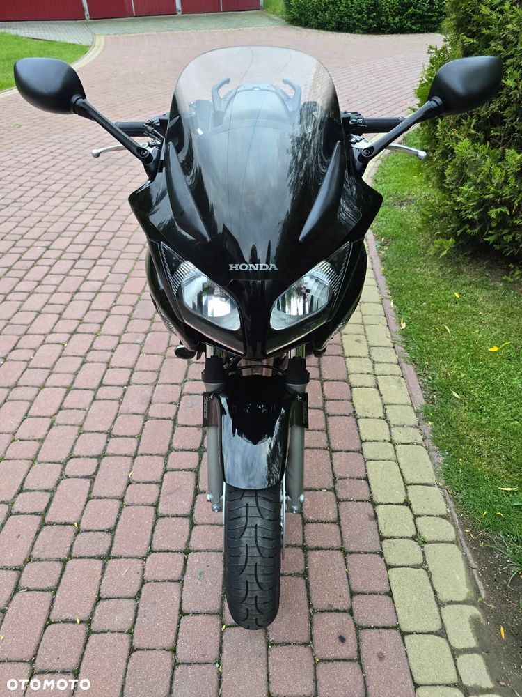 Honda CBF - 4
