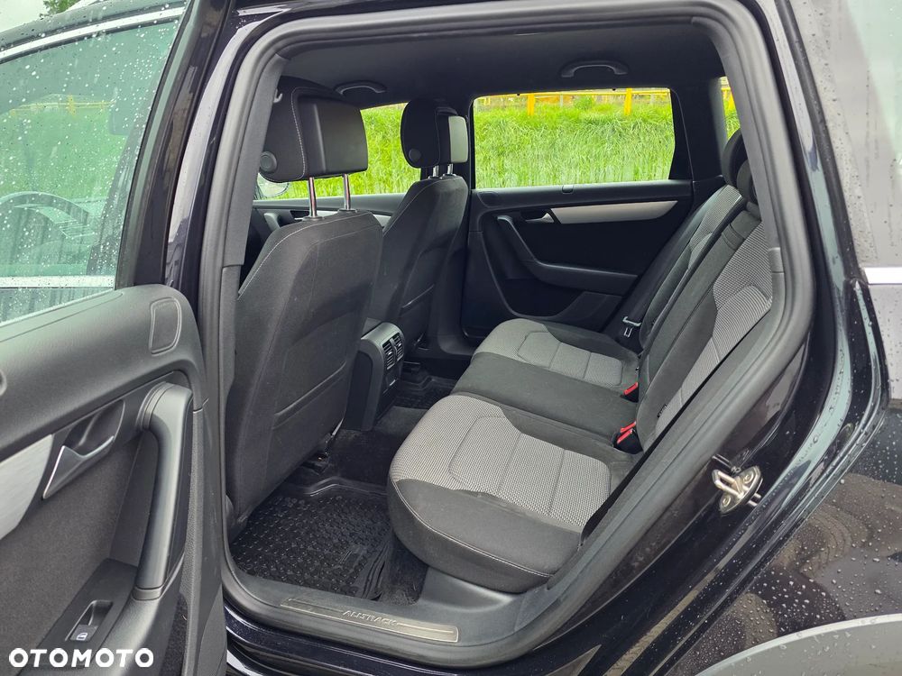 Volkswagen Passat - 8
