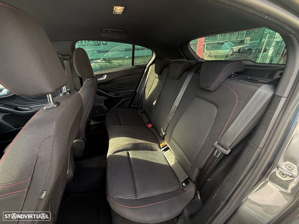 Ford Focus 1.0 EcoBoost MHEV ST-Line - 6