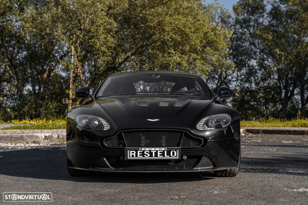 Aston Martin Vantage Coupe - 2