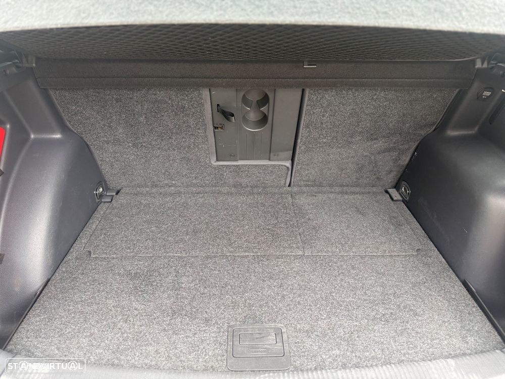 VW Golf Plus 1.9 TDi Trendline AC - 23