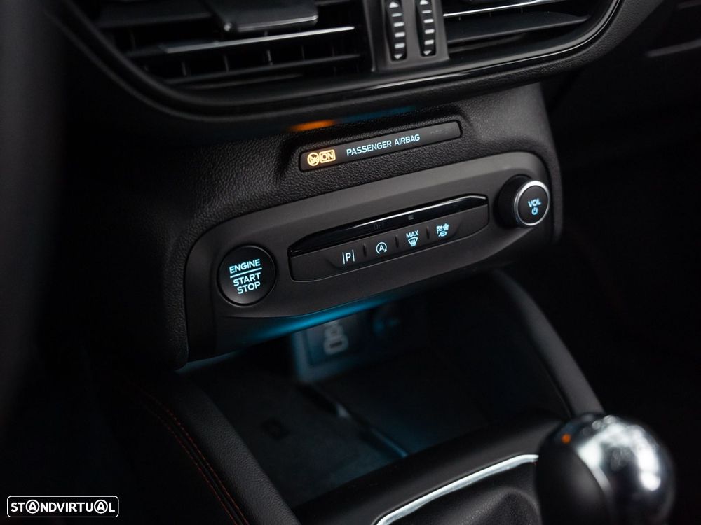 Ford Focus 1.0 EcoBoost MHEV ST-Line X - 27