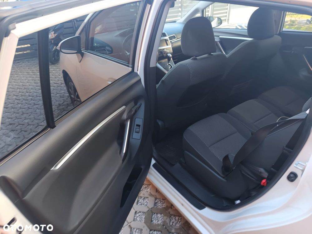 Toyota Verso 1.8 Prestige MS - 11