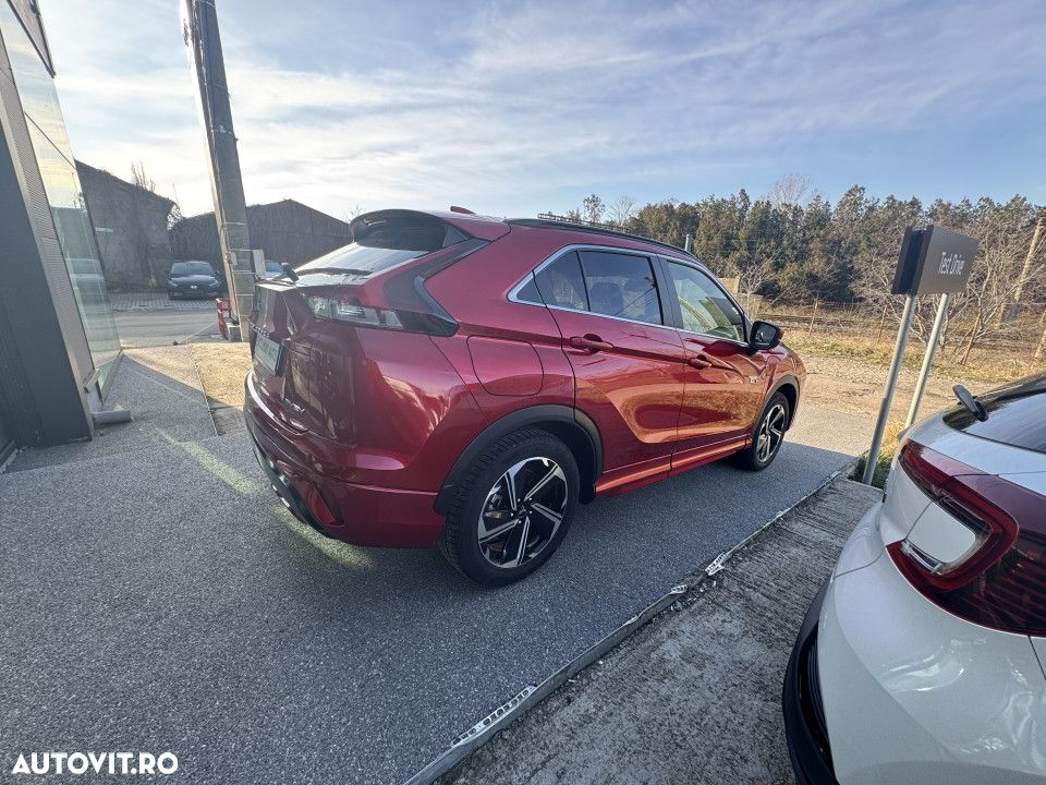 Mitsubishi Eclipse-Cross - 3