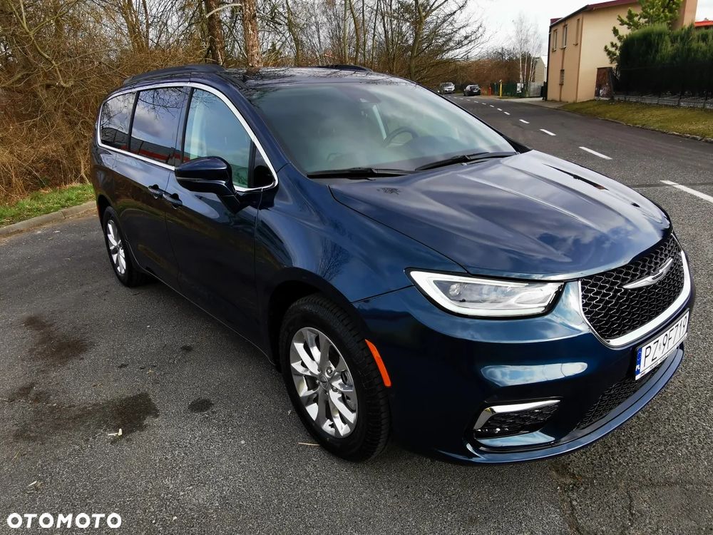 Chrysler Pacifica - 3