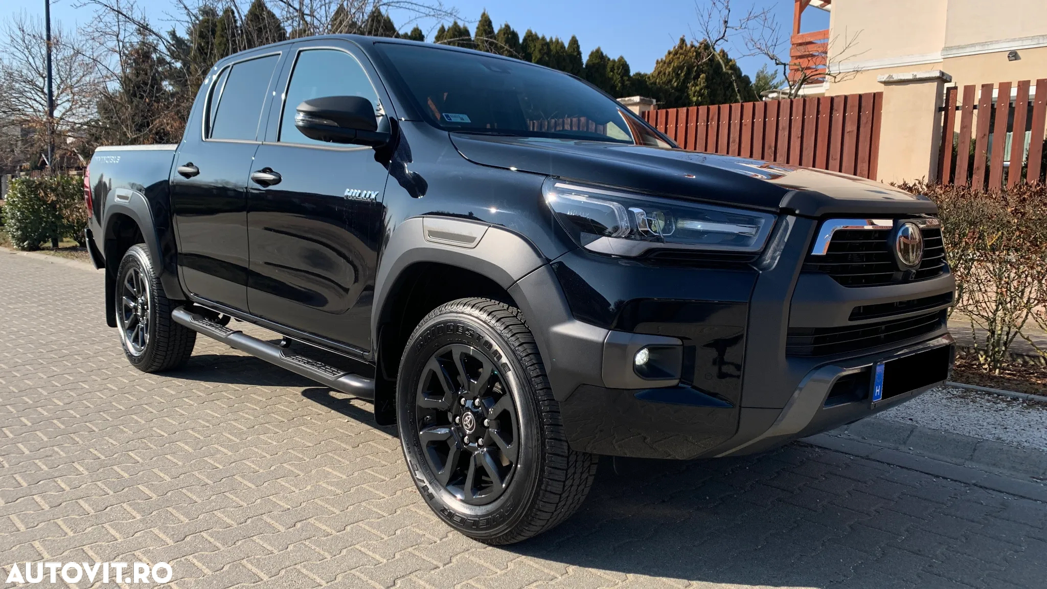 Toyota Hilux 2.8D 204CP 4x4 Double Cab AT MHEV Invincible Color Edition (3E5) - 2