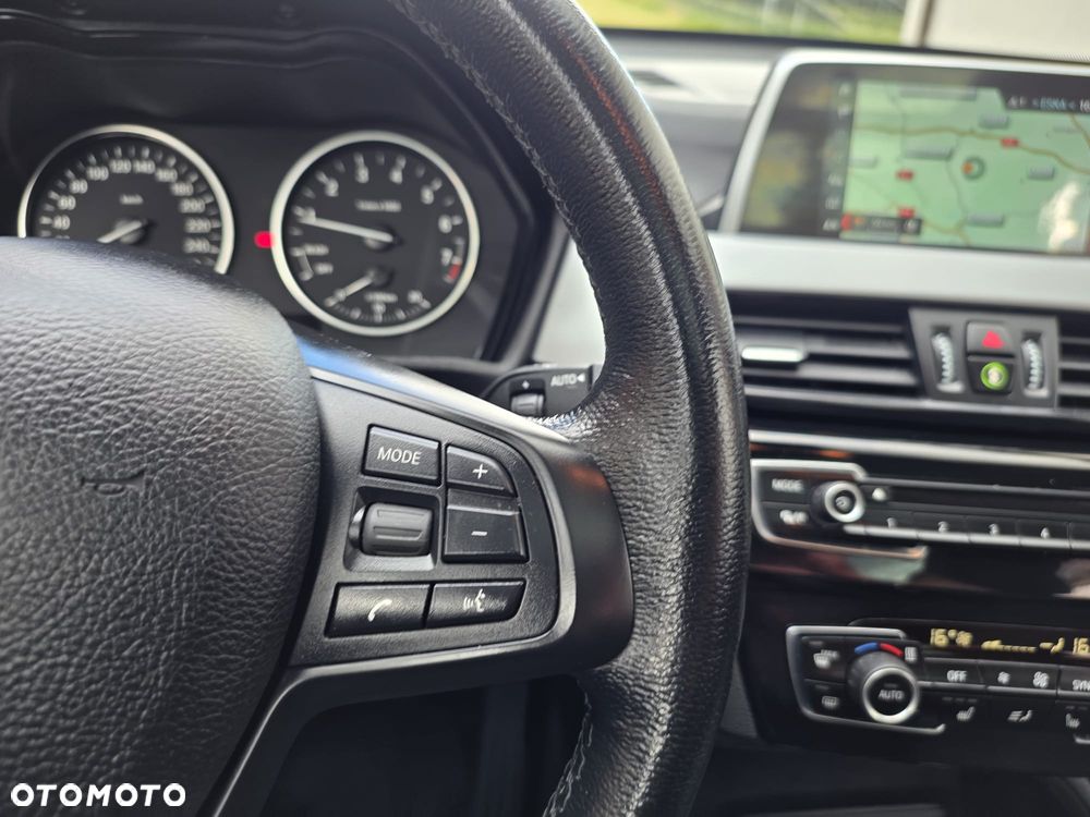 BMW X1 sDrive18i - 19