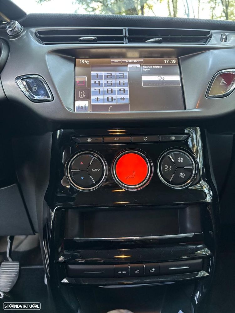 Citroën C3 1.2 PureTech Attraction - 18