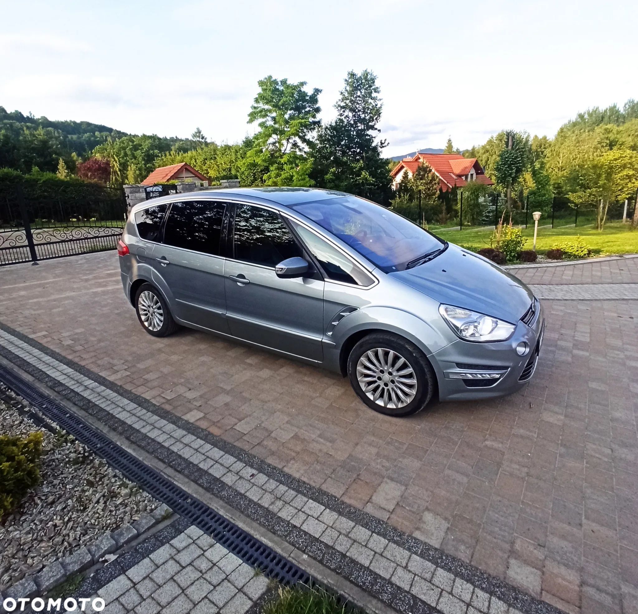 Ford S-Max 2.0 TDCi DPF Titanium - 1