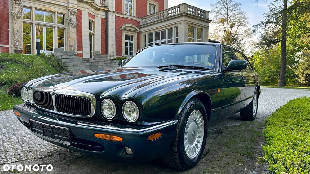 Jaguar XJ 3.2 - 1