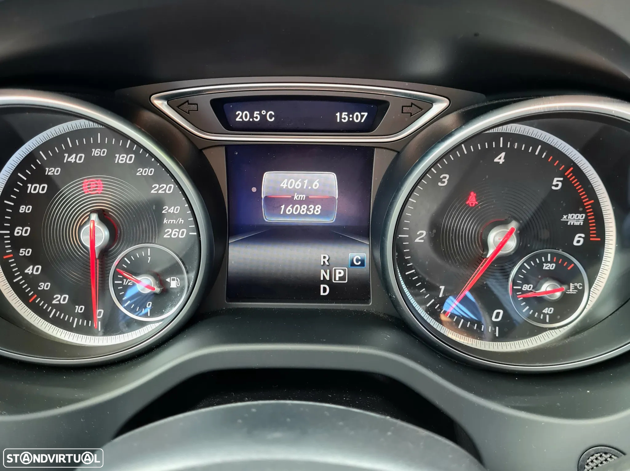 Mercedes-Benz CLA 220 d Shooting Brake AMG Line Aut. - 23