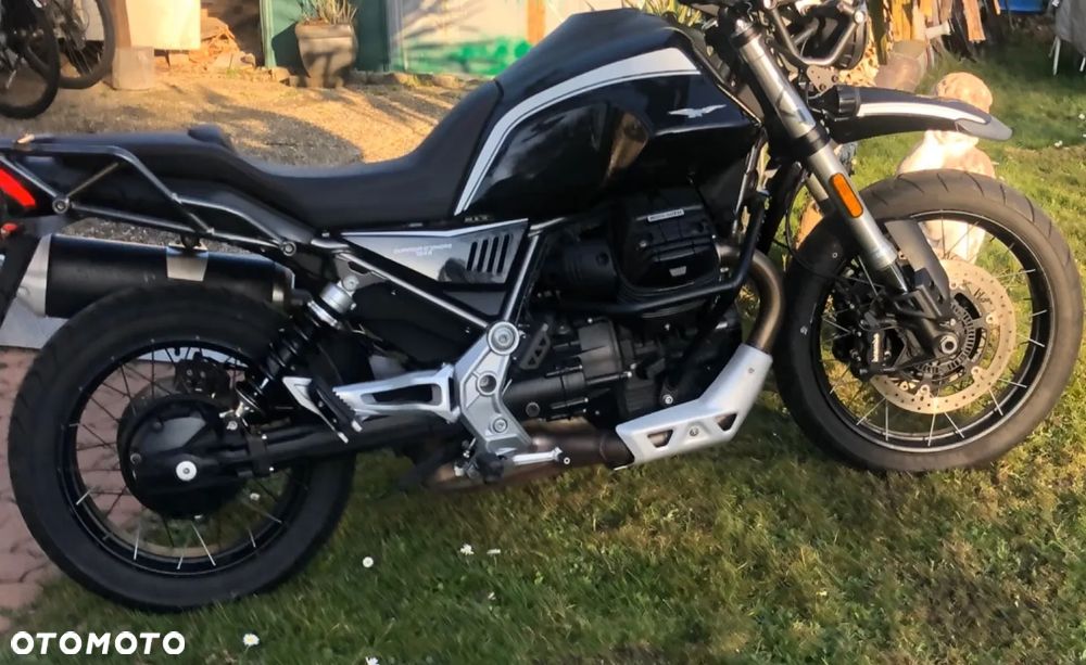 Moto Guzzi V85 - 2