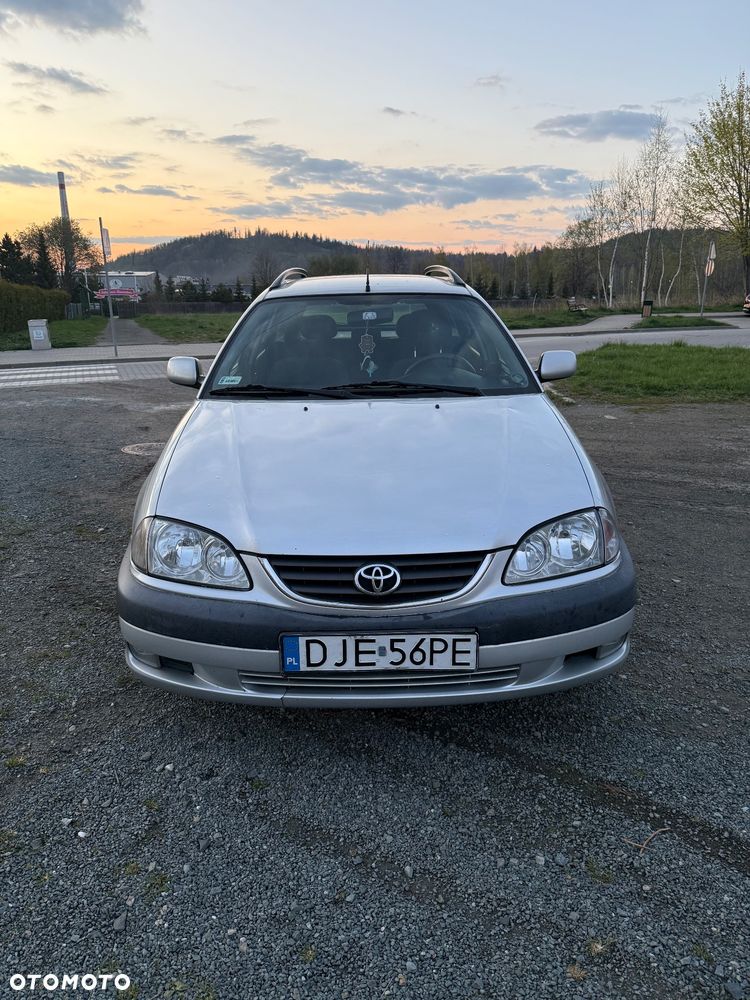 Toyota Avensis 2.0 D-4D Terra - 2