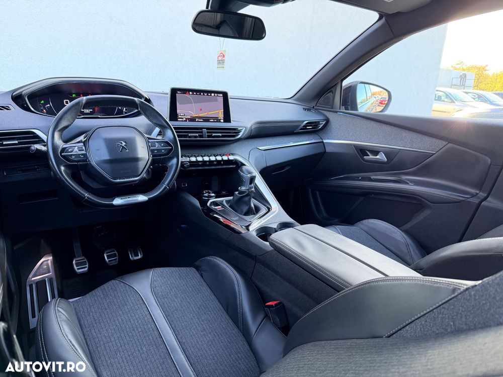 Peugeot 3008 1.2 PureTech Turbo S&S GT-Line - 16
