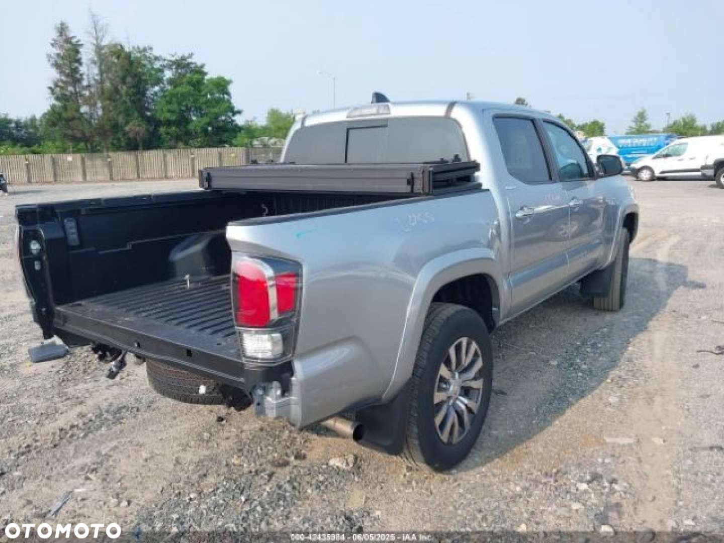 Toyota Tacoma - 5