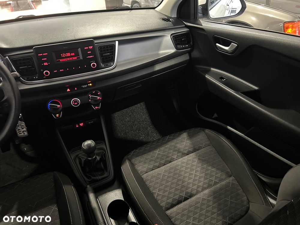 Kia Rio 1.2 Business Line - 23