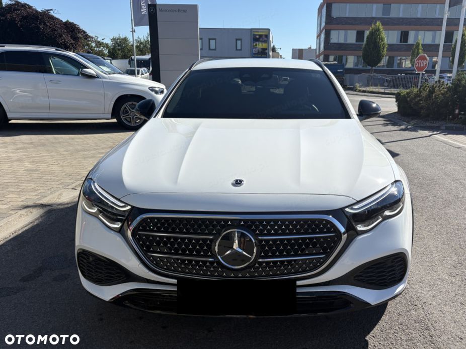 Mercedes-Benz Klasa E 220 d mHEV 4-Matic All-Terrain Avantgarde 9G-Tronic - 3