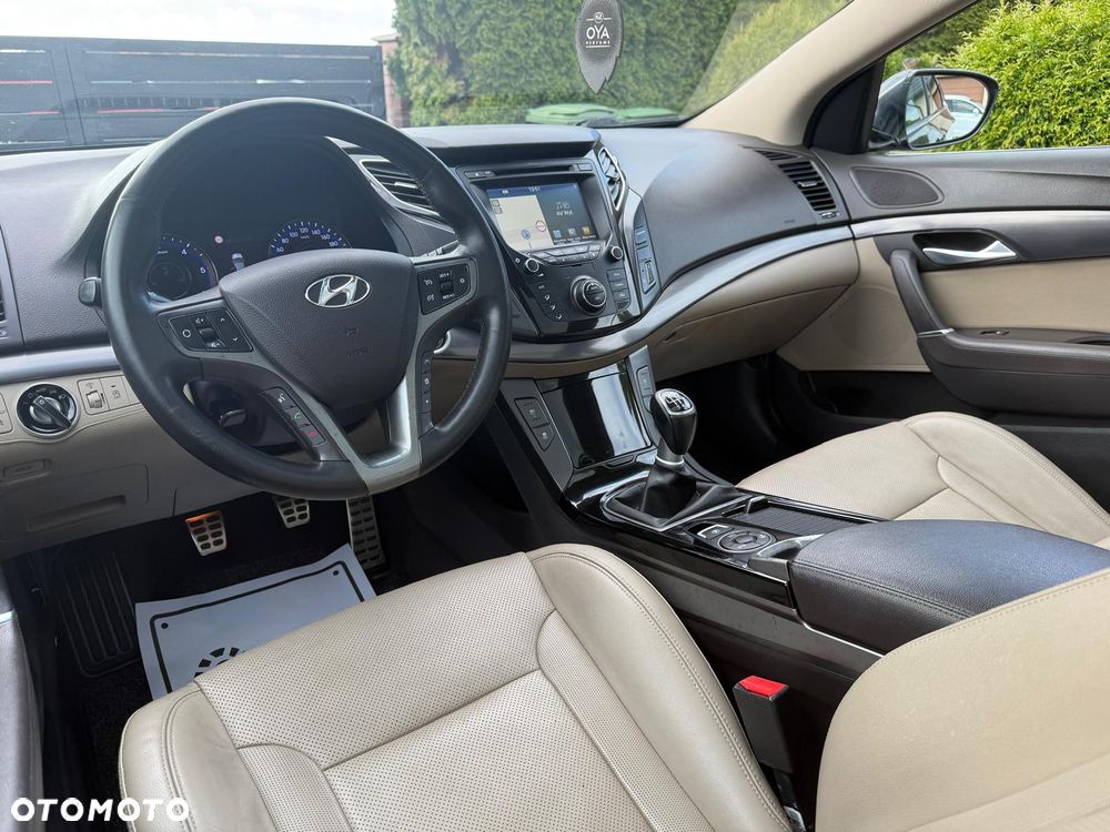 Hyundai i40 Kombi 1.7 CRDi Premium - 19