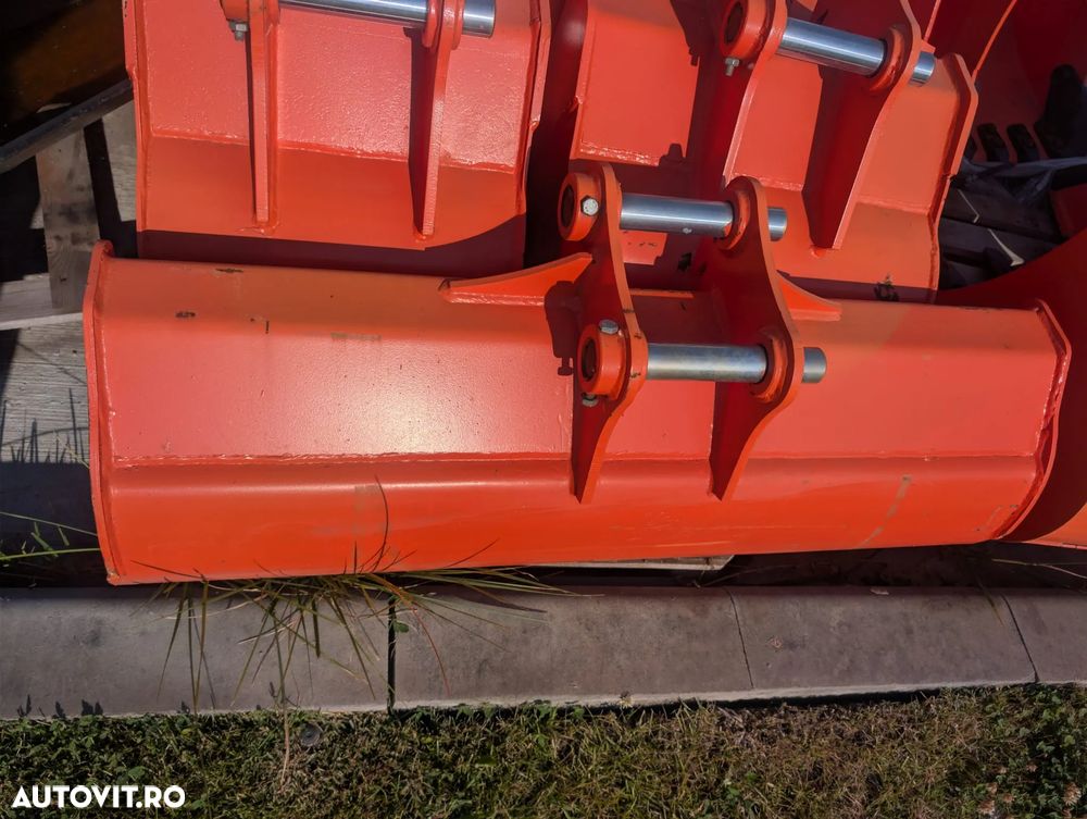 Hitachi ZX48U-6, 2023, 2.662h, CUPLA RAPIDA HIDR+3 CUPE NOI, Lama nivelare, Masa operationala 5t, latime 2m, ad sapare 4m, ridica 2,6t, Aer cond, Antifurt, senile 80% ok, posibil leasing 4 ani, PROMOTIE 39.500 EUR+Tva - 37