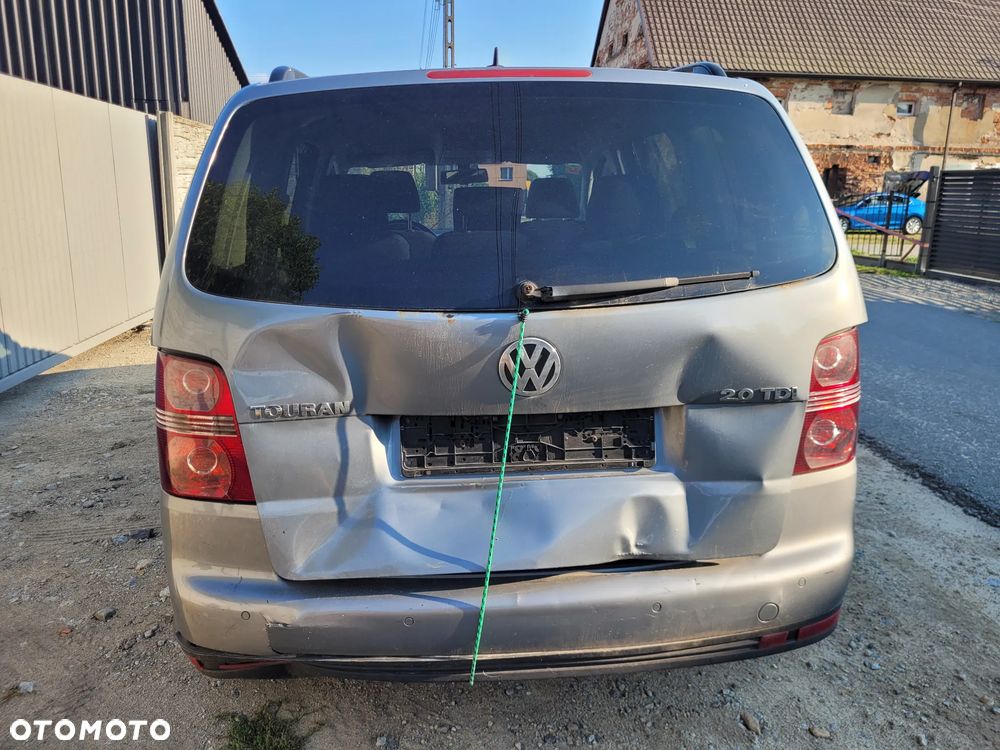 Volkswagen Touran - 6