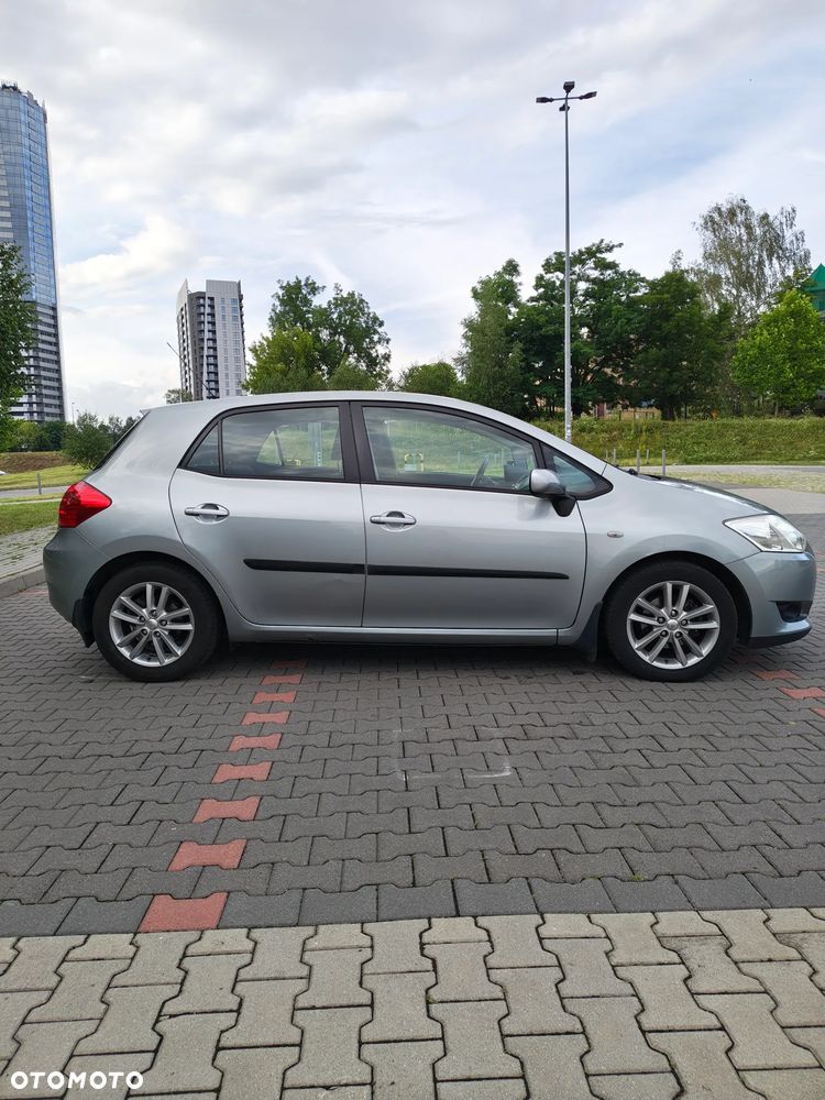 Toyota Auris 1.6 Sol - 9
