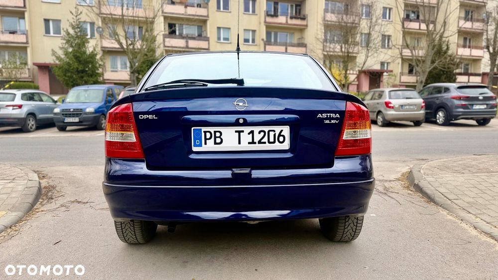 Opel Astra - 16