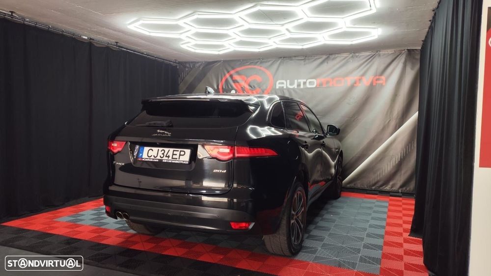 Jaguar F-Pace 2.0 i4D Portfolio AWD Aut. - 7