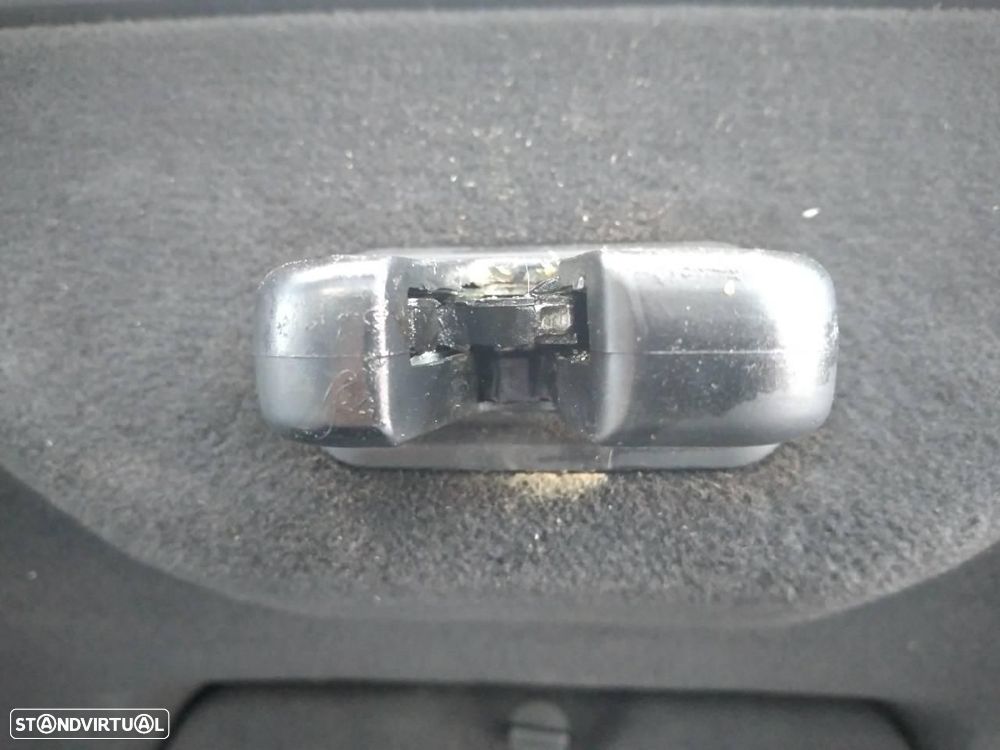 FECHADURA DE PORTA MALA AUDI A8 4E - 1