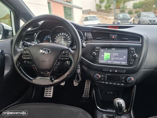 Kia Ceed SW 1.6 CRDi GT Line - 12