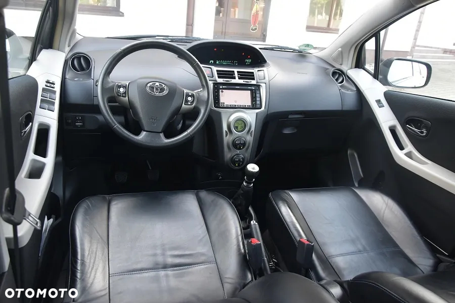 Toyota Yaris 1.33 Selection Platinum - 15
