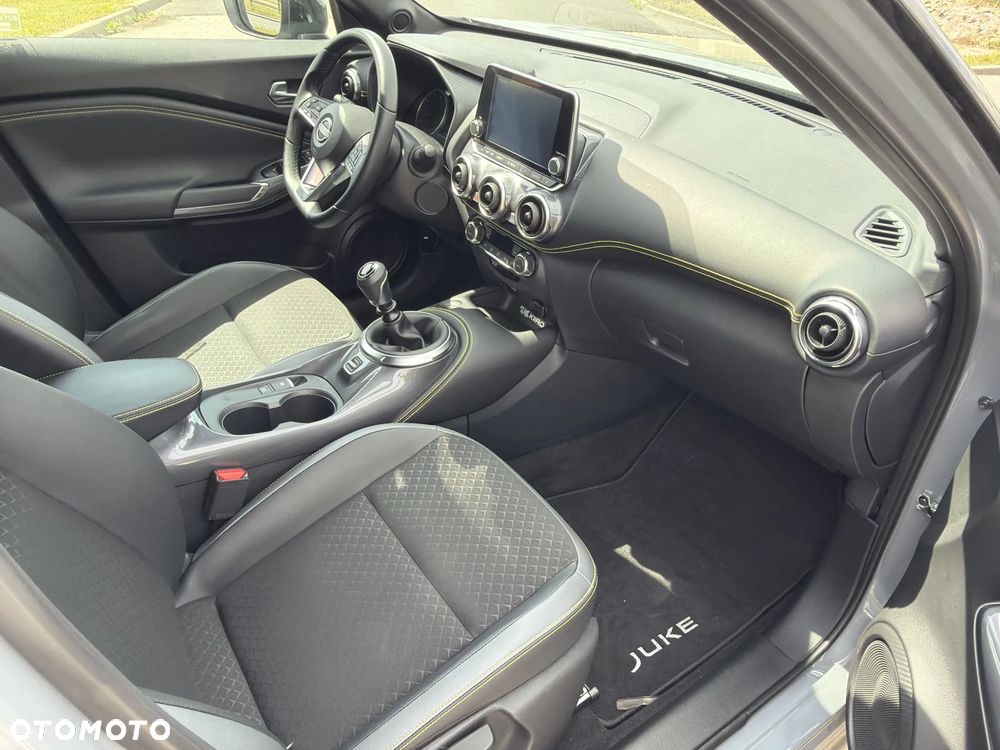 Nissan Juke 1.0 DIG-T Kiiro - 16
