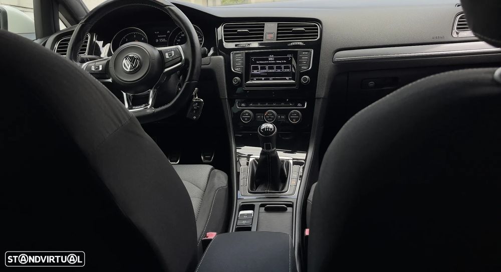 VW Golf 2.0 TDI Highline - 27