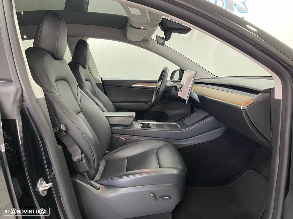 Tesla Model Y Performance Dual Motor AWD - 4