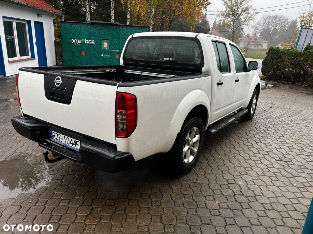 Nissan Navara 2011 photo 5