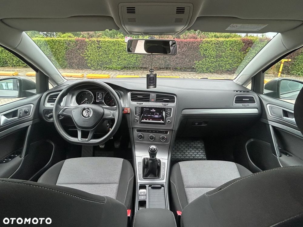 Volkswagen Golf - 9