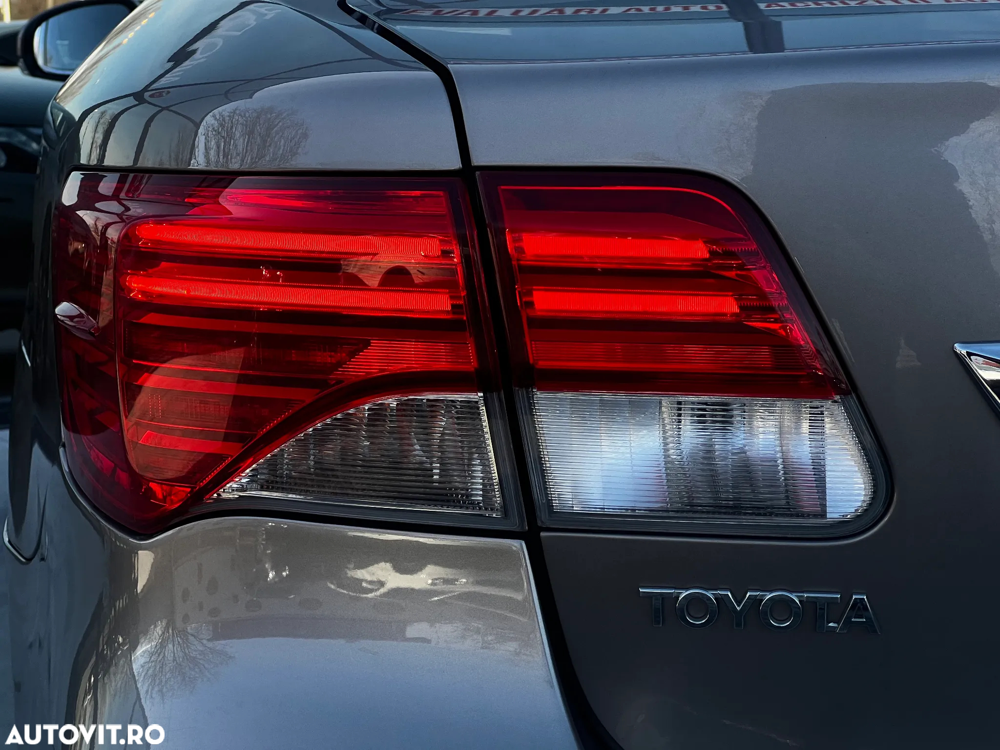 Toyota Avensis - 26