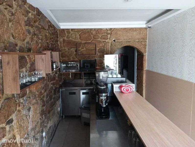Arrenda-se Café / Galeria de Arte - Zona histórica em Chaves - Grande imagem: 4/7