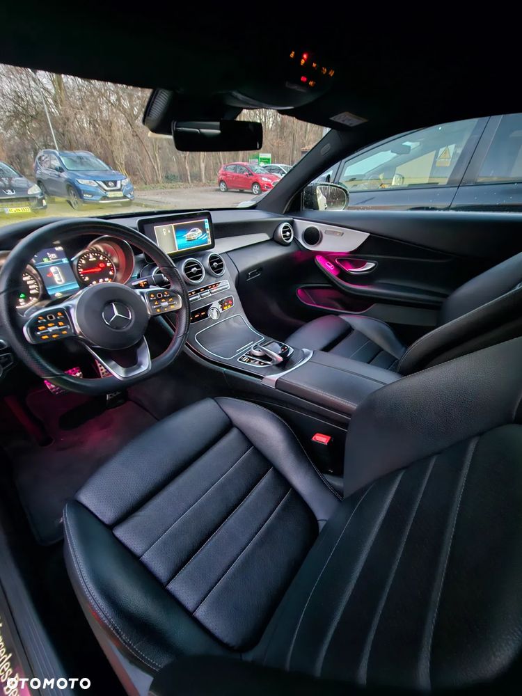 Mercedes-Benz Klasa C 300 d 9G-TRONIC - 18