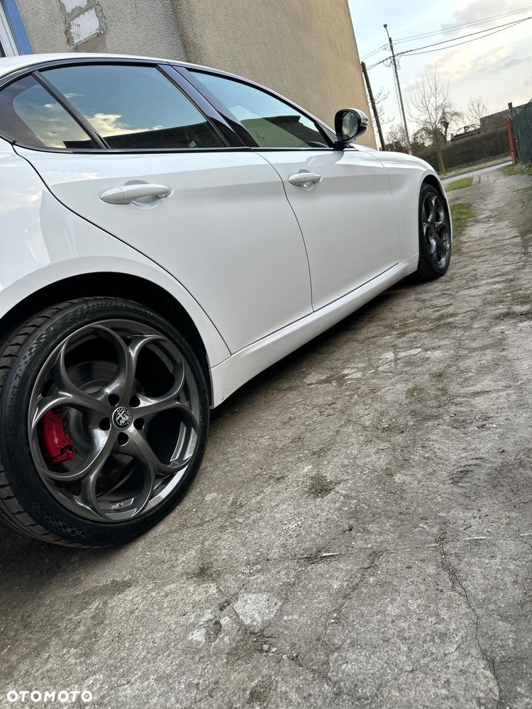 Alfa Romeo Giulia - 20