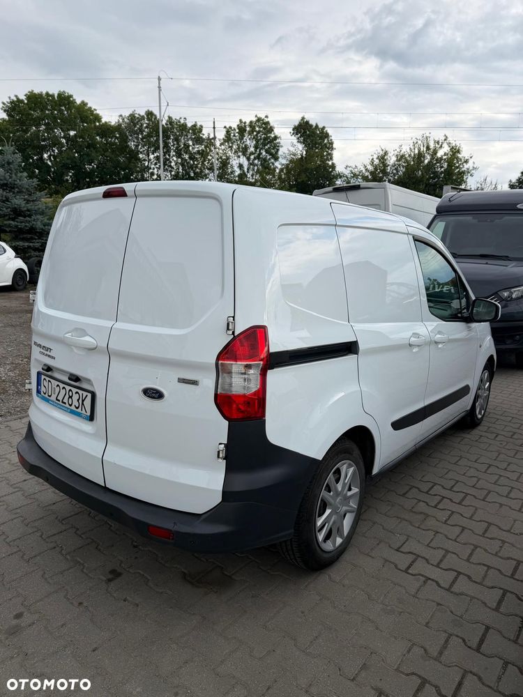 Ford COURIER - 6