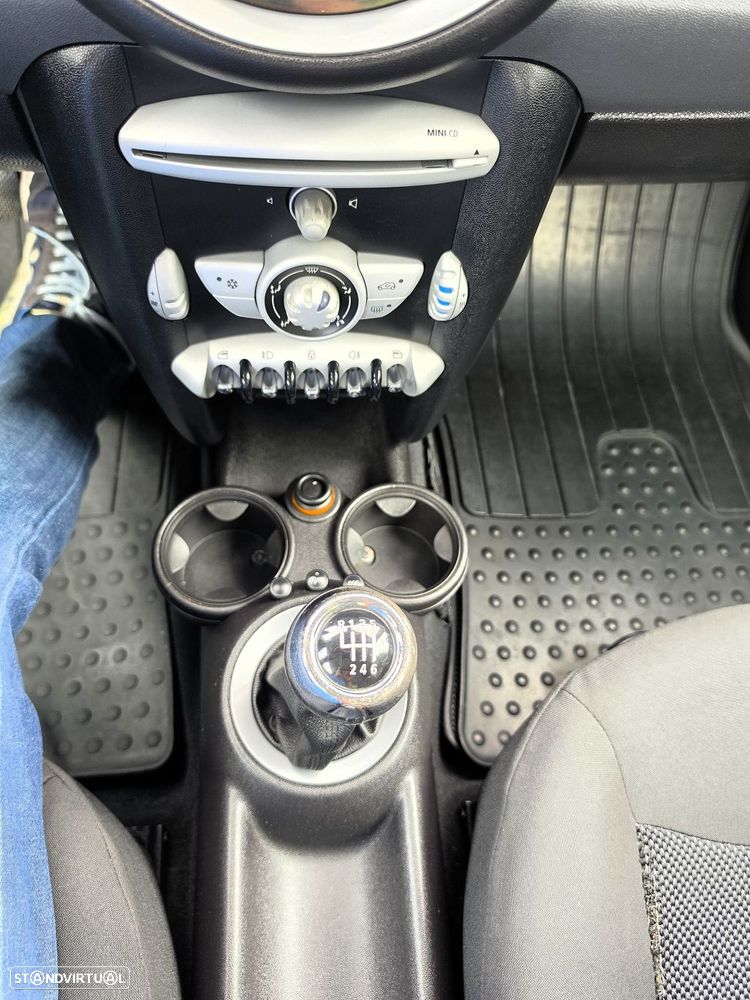 MINI 3 Portas Cooper D - 18