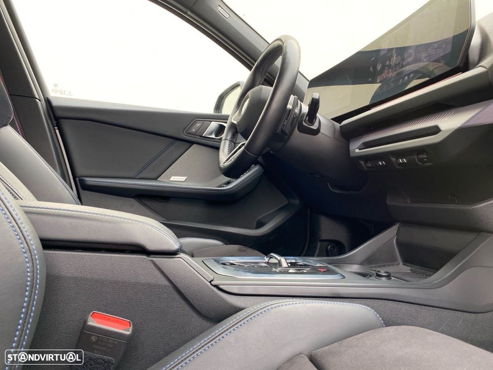 BMW 120 d Pack Desportivo M Pro - 11
