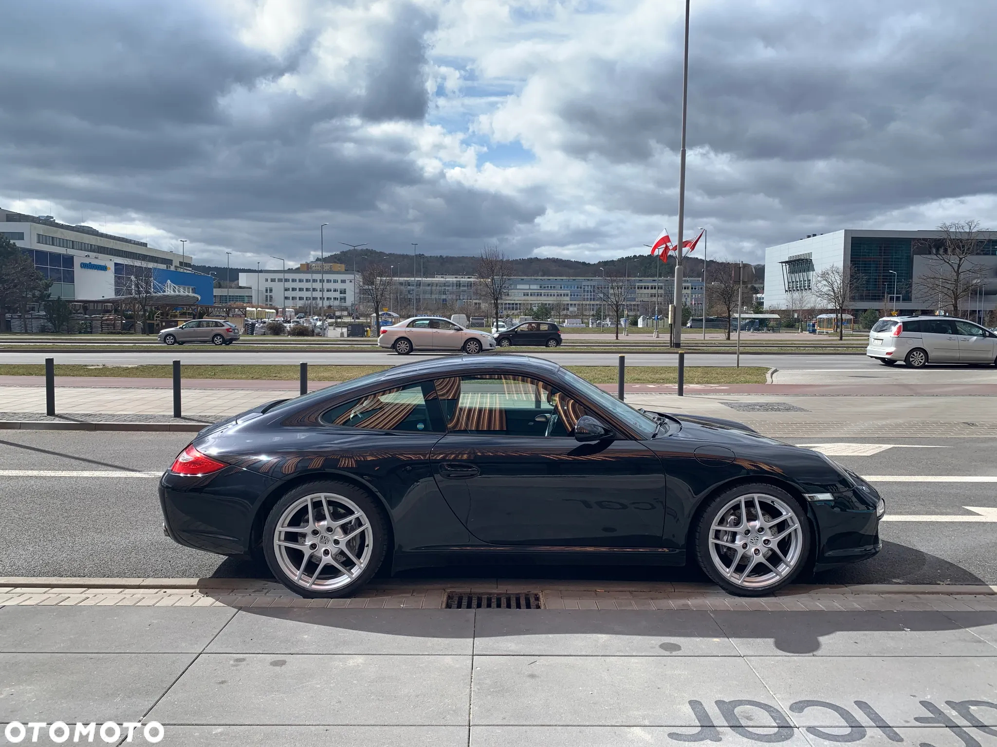 Porsche 911 Carrera - 10