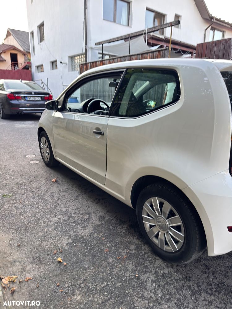 Volkswagen up! (BlueMotion Technology) move - 6
