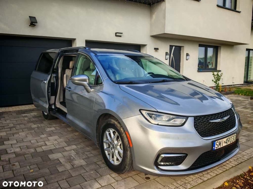 Chrysler Pacifica - 3